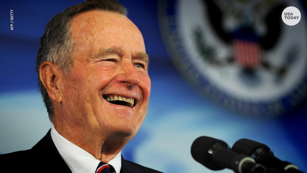 Tổng thống George H.W. Bush - Ảnh: AFP/Getty Images