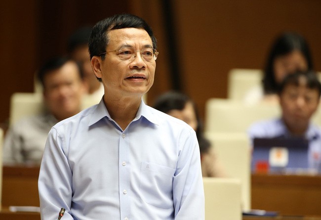 Bộ trưởng Nguyễn Mạnh Hùng cũng bức xúc trước câu chuyện truyền hình trả tiền nước ngoài không tuân thủ luật pháp Việt Nam