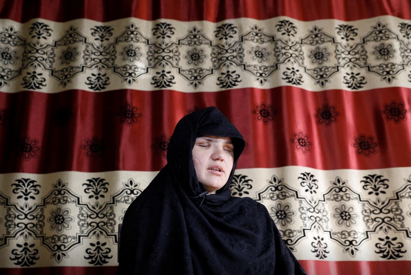 Đối với phụ nữ tại Afghanistan, tìm kiếm một công việc - đặc biệt trong chính quyền - là điều rất nguy hiểm.