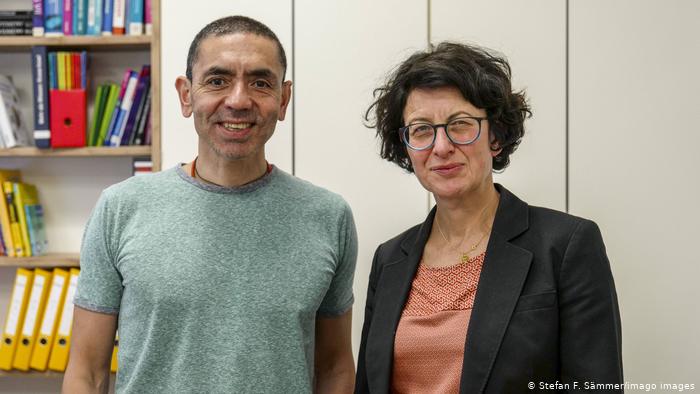 Vợ chồng nhà khoa học Ugur Sahin và Ozlem Tureci