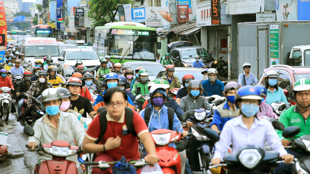 Xe cá nhân vẫn chiếm số đông trong các phương tiện tham gia giao thông ở TP.HCM - ảnh: Đỗ minh