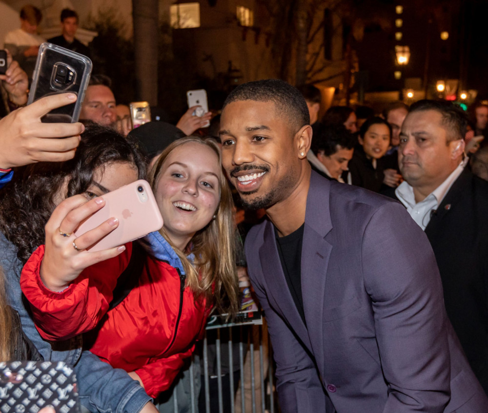 Michael B. Jordan không có gương mặt quá điển trai nhưng ăn điểm ở nụ cười tươi tắn cùng vóc dáng cân đối, cuốn hút.