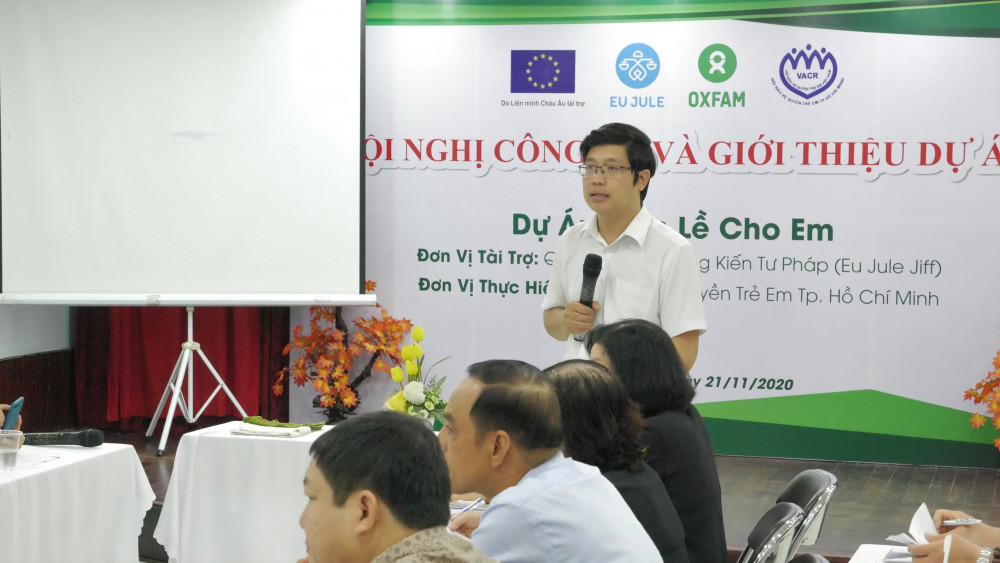 Anh Phạm Đình Nghinh – Phó Chủ tịch Hội Bảo vệ quyền trẻ em TPHCM – chủ nhiệm Dự án giới thiệu nội dung Dự án 