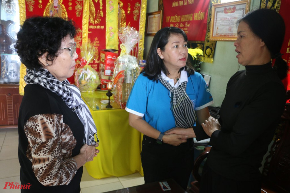 Xúc động đến khi thăm nhà Đại tá liệt sĩ Lê Văn Quế tại huyện Cam Lộ 