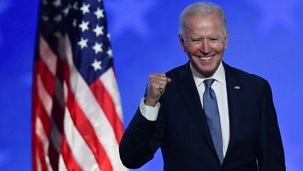 Ông Joe Biden yêu cầu người dân tuân thủ các biện pháp kiểm soát dịch COVID-19.