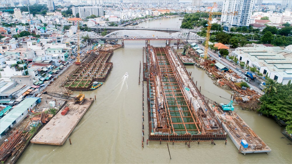 Công trình cống Tân Thuận (quận 4 và quận 7) sẽ ngăn triều từ sông Sài Gòn vào kênh Tẻ, kênh Đôi, Tàu Hủ - Bến Nghé, chống ngập cho người dân ở các quận 7, 4, 8
