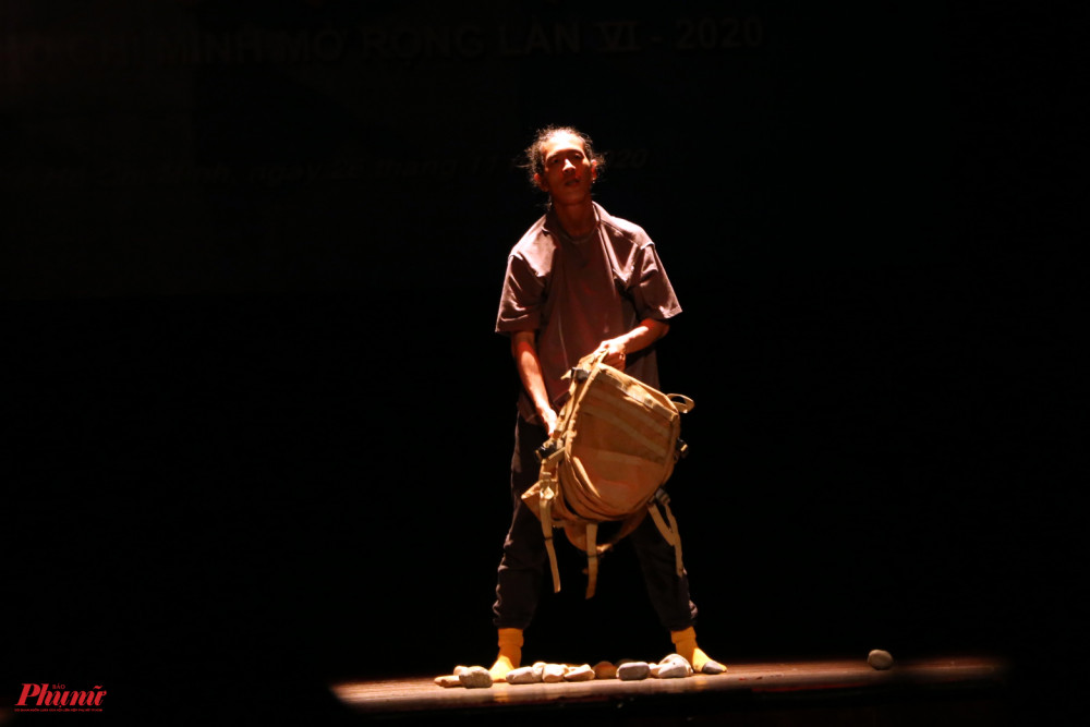 Tác phẩm 28, biên đạo và biểu diễn Tiêu Vĩnh Thịnh đạt giải A tại Liên hoan.
