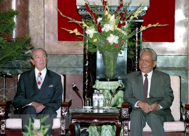 Chủ tịch nước Lê Đức Anh tiếp Ngoại trưởng Mỹ Warren Christopher ngày 5/8/1995 tại Phủ Chủ tịch - Ảnh: TTXVN