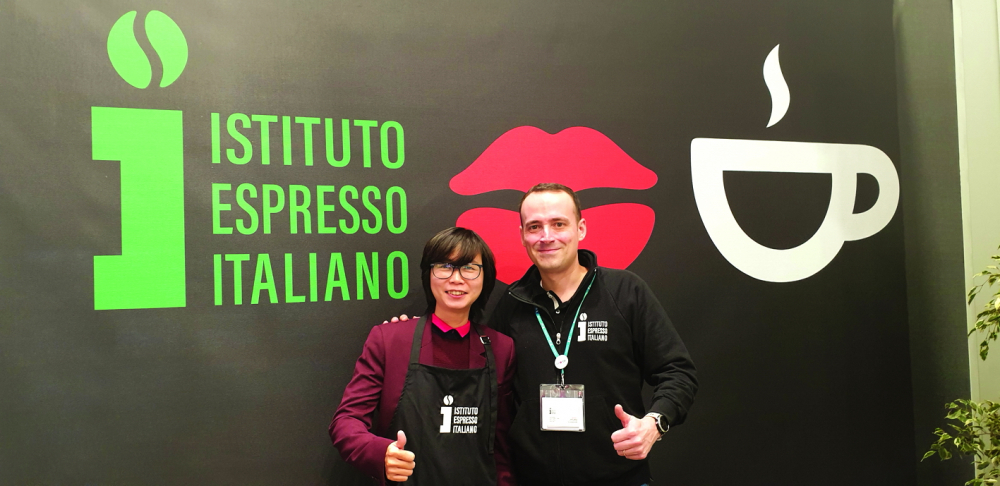 Trong buổi làm việc với Mr. Carlo Odello - GM of Istituto Espresso Italiano