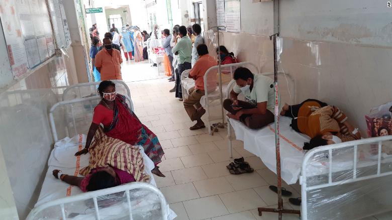 Ấn Độ điều tra nguyên nhân gây ra căn bệnh lạ khiến hơn 300 trẻ em nhập viện.