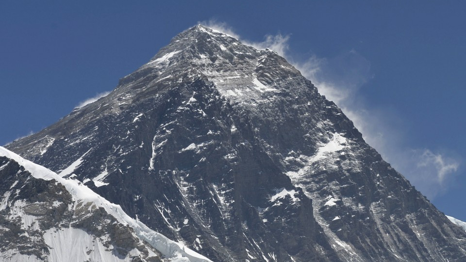 Nepal, Trung Quốc nhất trí độ cao của đỉnh Everest là 8.848,86 mét - Ảnh: Kyodo News/Getty Images