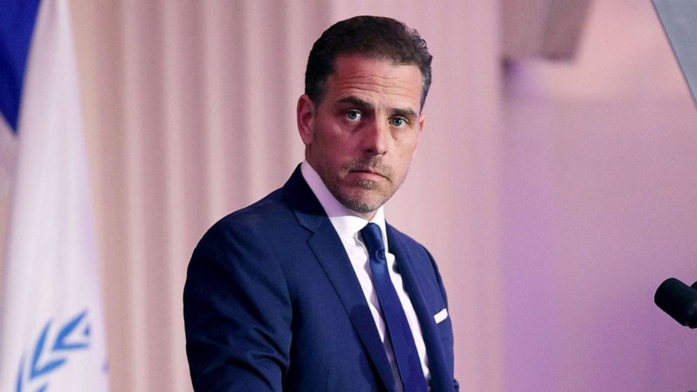 Hunter Biden bất ngờ bị điều tra về thuế