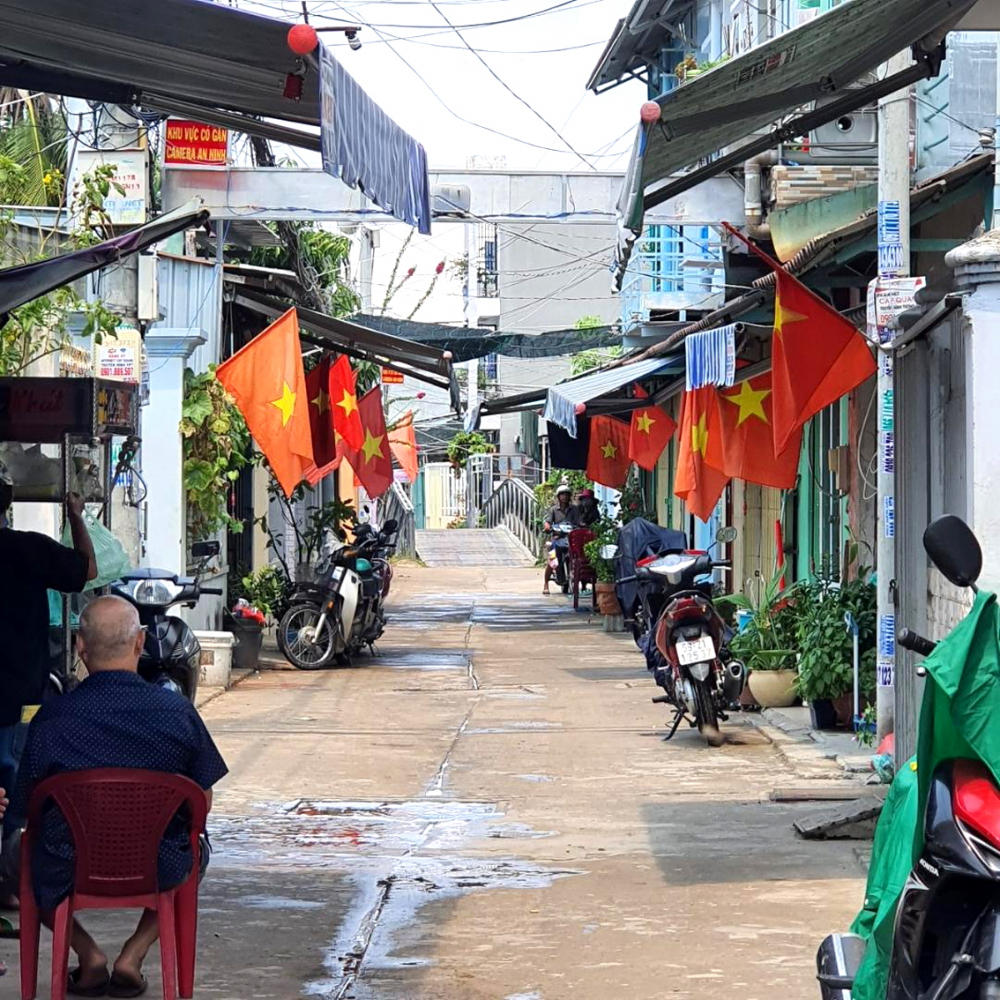 Một trong 34 tuyến hẻm ở xã Phú Xuân, H.Nhà Bè được mở rộng, nâng cấp khang trang