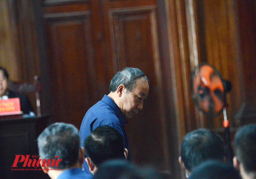 Bị cáo Nguyễn Hồng Trường - cựu Thứ trưởng Bộ Giao thông vận tải tại phiên tòa sáng 17/12/2020
