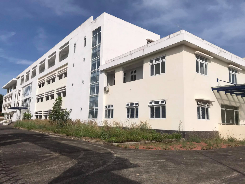 Sau 2 năm xây dựng xong, bệnh viện Tâm Thần vẫn bị bỏ hoang