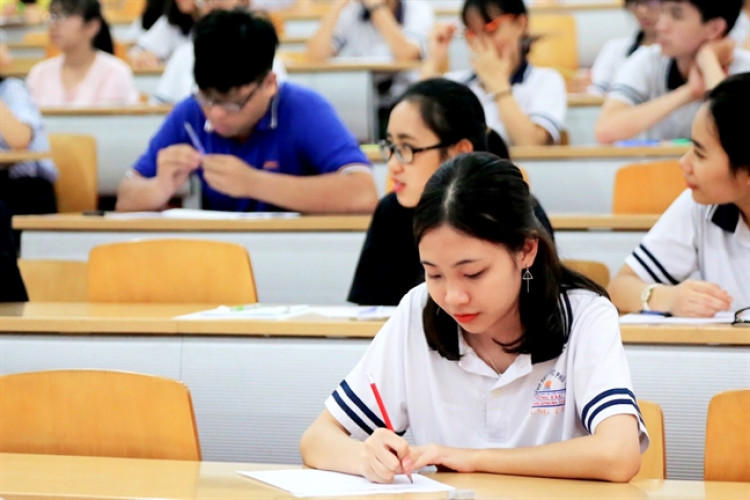 Chọn trường đại học, ngành học là bước ngoặt lớn quyết định tương lai sau này