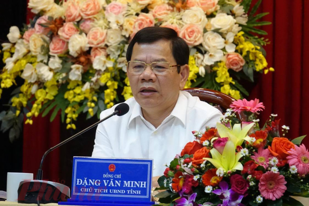 Chủ tịch Quảng Ngãi yêu cầu rà soát lại việc thu hồi kinh phí khen thưởng học sinh đạt thành tích cao