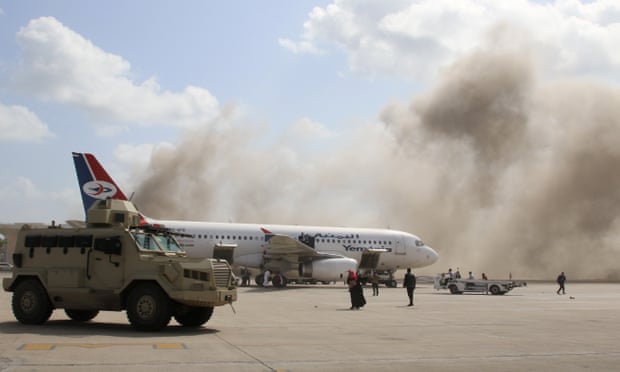 Chiếc máy bay chở nội các Yemen vừa hạ cánh không lâu khi xảy ra vụ nổ