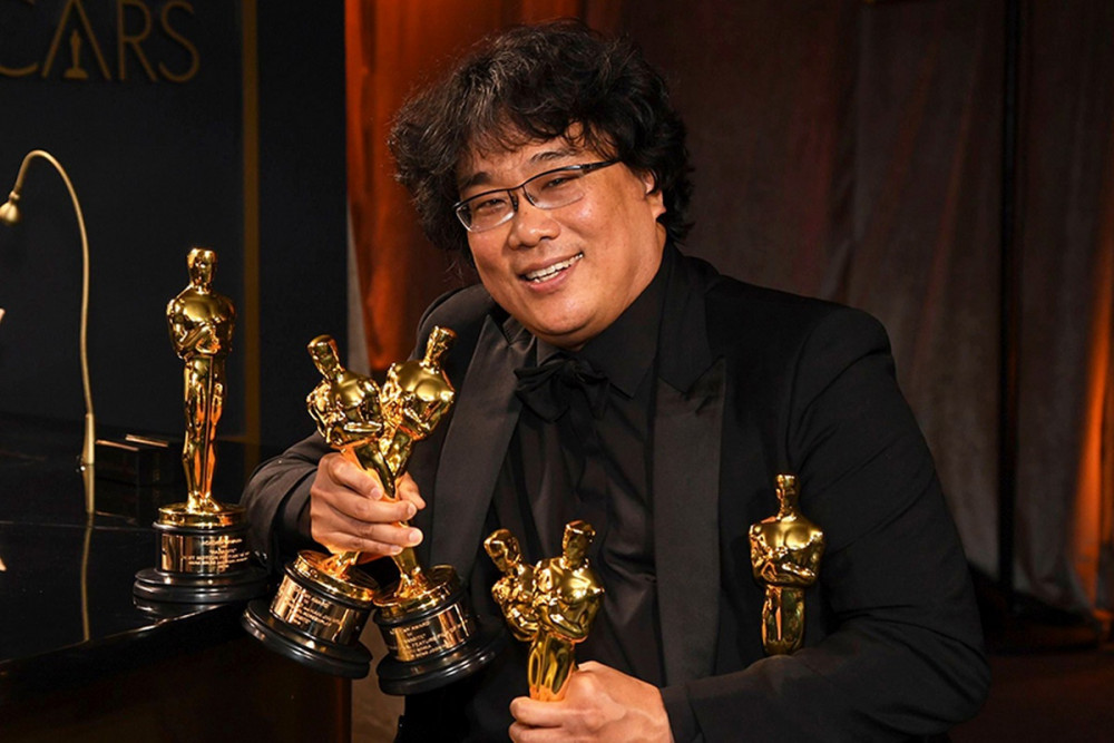 Đạo diễn Bong Joon-ho tạo nên bước ngoặt lịch sử cho điện ảnh Hàn Quốc.