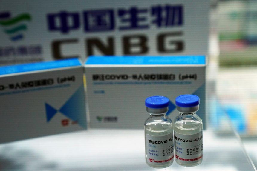 Trung Quốc phê duyệt vắc-xin COVID-19 của Sinopharm.