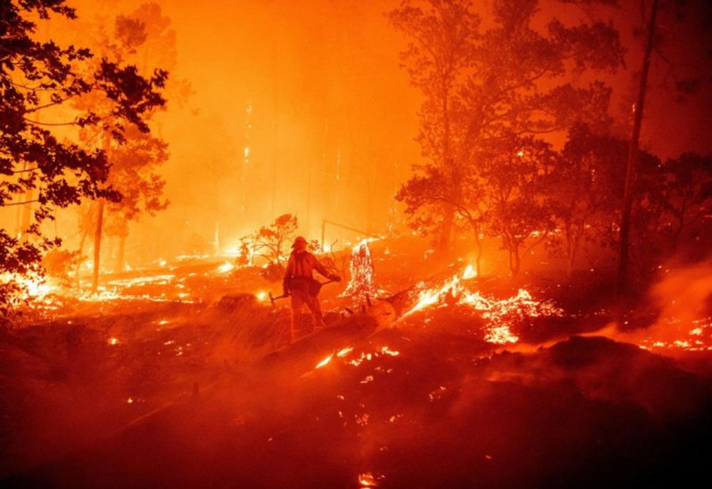 Hiện trường đám cháy Creek ở khu vực Cascadel Woods, hạt Madera, tiểu bang California, Mỹ. Ảnh chụp ngày 7/9/2020 - Ảnh: AFP