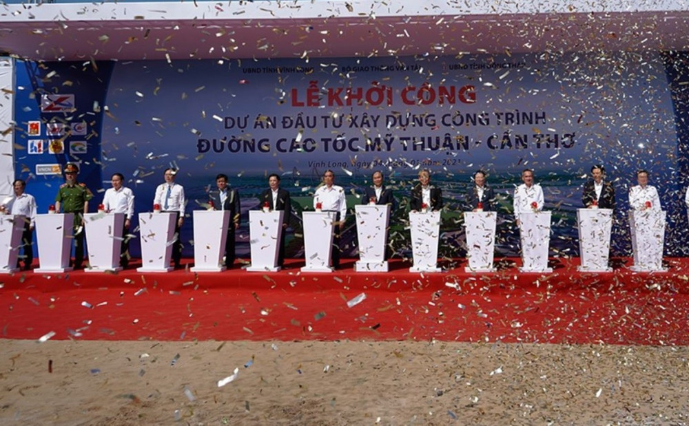Thủ tướng Nguyễn Xuân Phúc phát lệnh khởi công dự án đường Mỹ Thuận - Cần Thơ