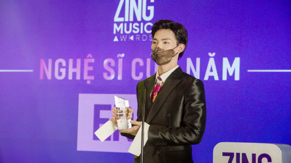 Erik thắng giải nghệ sĩ của năm tại “Zing Music Award 2020”.