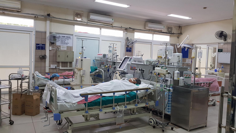 Nhiều bệnh nhân ngộ độc rượu nặng tại Bệnh viện Bạch Mai (ảnh minh họa)