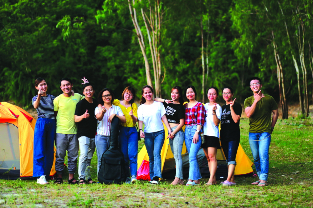 Cắm trại bên hồ Dầu Tiếng - trải nghiệm thú vị của giới trẻ