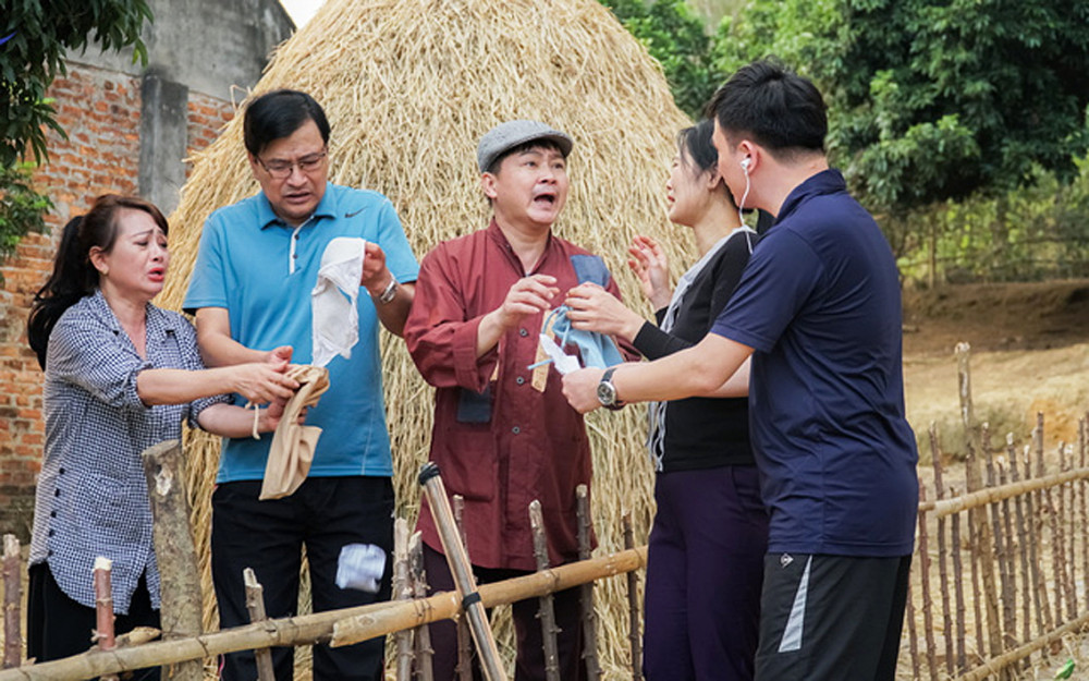 Nội dung phim có thông điệp ý nghĩa về tết Việt truyền thống, nhưng tựa phim lại phản cảm: Tết đú - Đú Tết