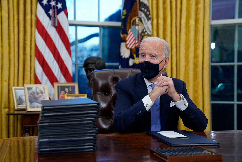 Tổng thống Joe Biden cải tiến cuộc chiến chống dịch COVID-19.