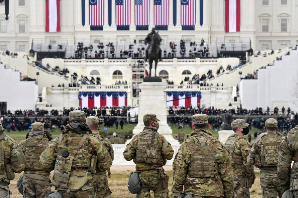 Hơn 150 vệ binh ở lễ nhậm chức của Tổng thống Biden dương tính COVID-19.