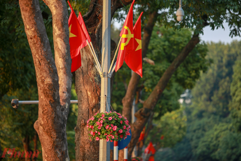 Sở Giao thông Vận tải Hà Nội đã yêu cầu các đơn vị nhà thầu tạm dừng thi công, đào đường các công trình trên địa bàn thành phố. Đồng thời, tăng cường công tác tuần tra, kiểm soát và xử lý nghiêm các vi phạm về đào đường không có giấy phép, thi công không bảo đảm an toàn giao thông, vệ sinh môi trường.