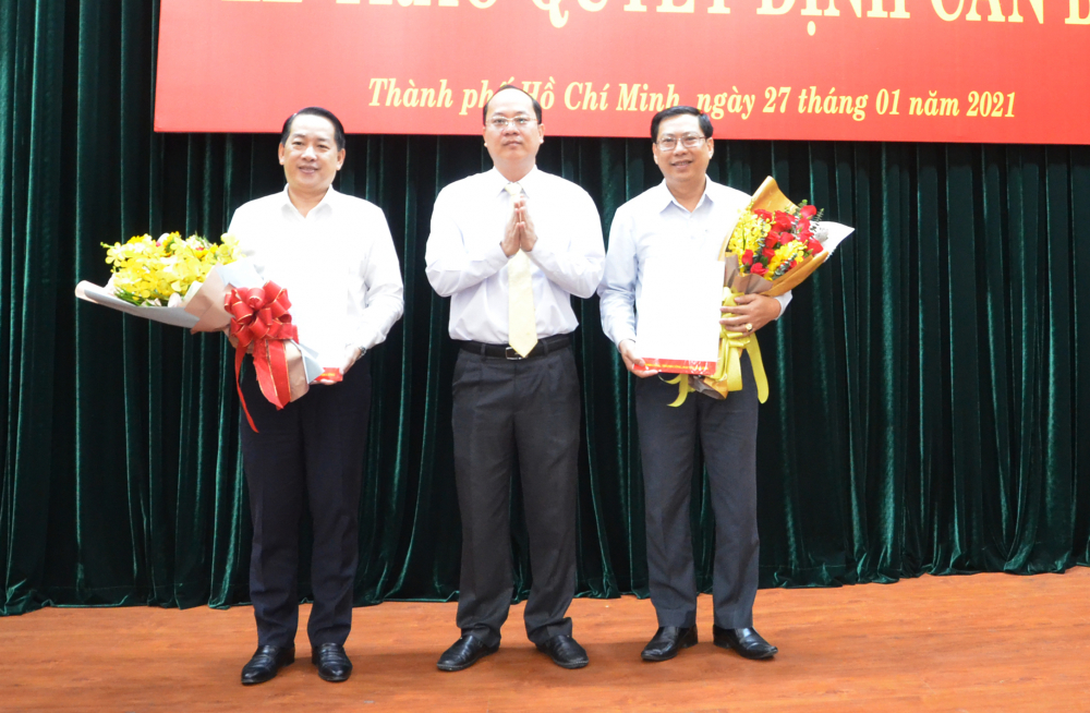 Thành ủy TPHCM điều động ông Kiều Ngọc Vũ (bìa trái) và ông Trần Hữu Phước (bìa phải) đến công tác tại Thành ủy TP. Thủ Đức.
