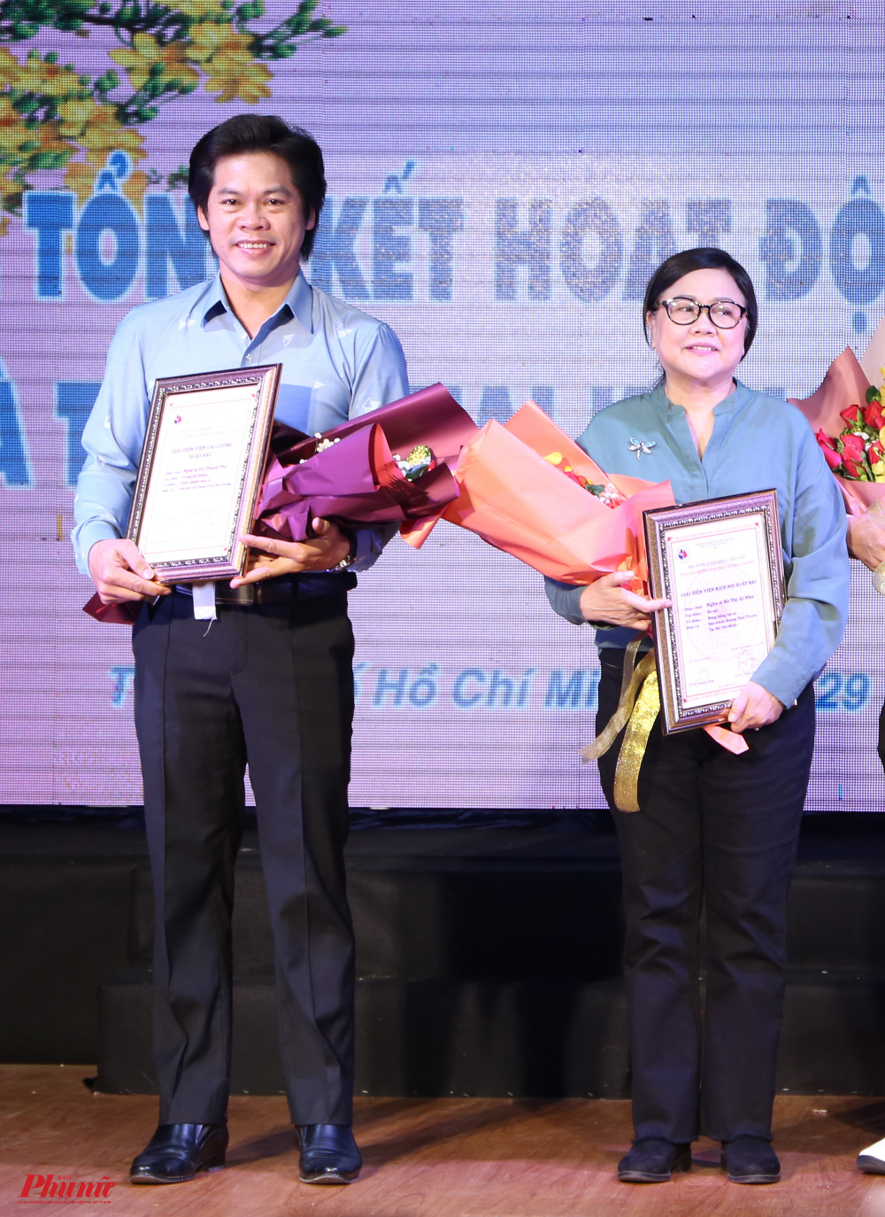 Nghệ sĩ Ái Như và Võ Thành Phê được vinh danh nghệ sĩ của năm
