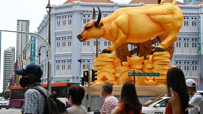 Mặc dù các linh vật Trâu được đặt khắp nơi trên các tuyến đường phố Singapore tuy nhiên lễ hội đường phố đã bị hủy bỏ.