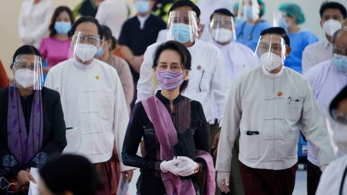 Bà Aung San Suu Kyi và các lãnh đạo cấp cao Myanmar bị bắt giữ rạng sáng 1/2.