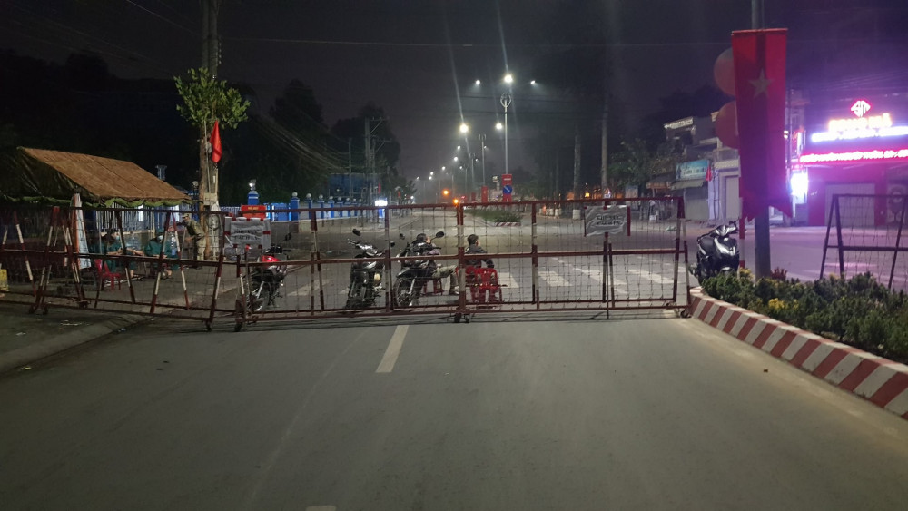 Khu vực trường đại học Thủ Dầu Một đã bị lực lượng chức năng phong toả tạm thời trong đêm
