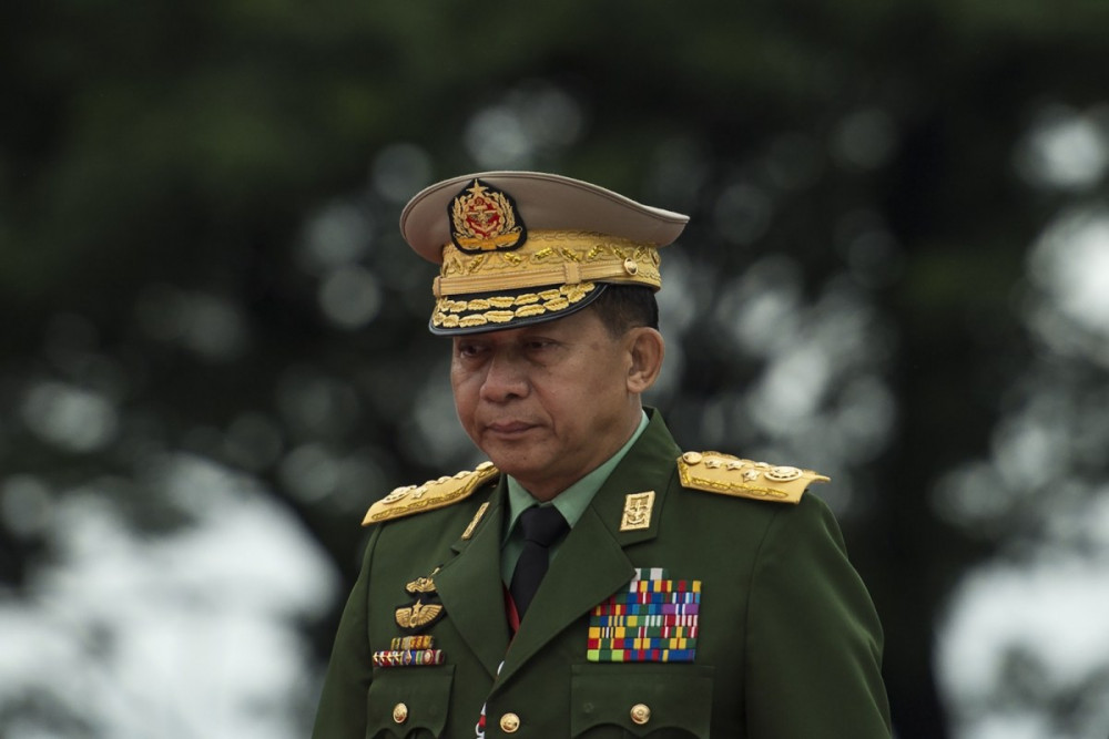 Tổng tư lệnh quân đội Myanmar Min Aung Hlaing lên nắm chính quyền sau cuộc đảo chính.
