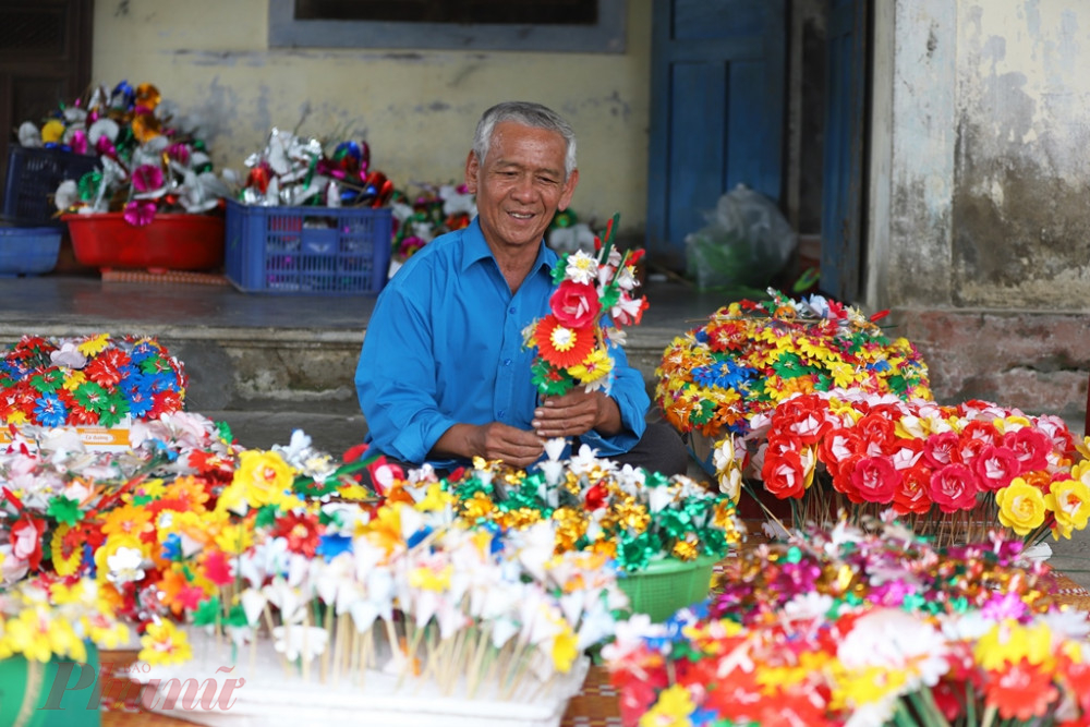 Cứ như thế, hoa giấy Thanh Tiên từ bao đời nay đã trở thành một nét văn hóa trong tín ngưỡng dân gian của người dân xứ Huế và đã lan tỏa ra các Tỉnh lân cận như Quảng Trị, Đà Nẵng cũng như những nơi có người Huế cư ngụ mỗi khi Tết đến, xuân về.