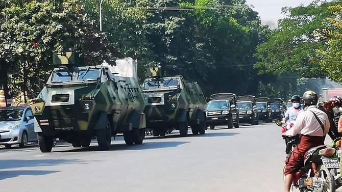 Lực lượng quân đội được triển khai dày đặc trên khắp Myanmar sau cuộc đảo chính sáng 1/2.