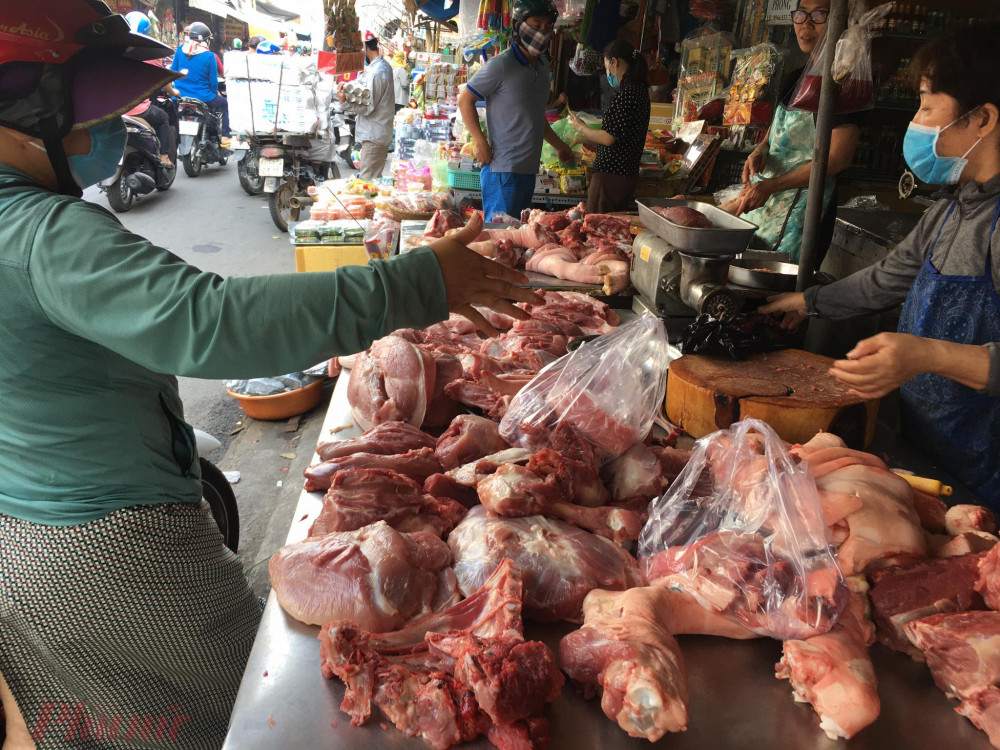 Giá các mặt hàng thịt heo khá ổn định, không tăng