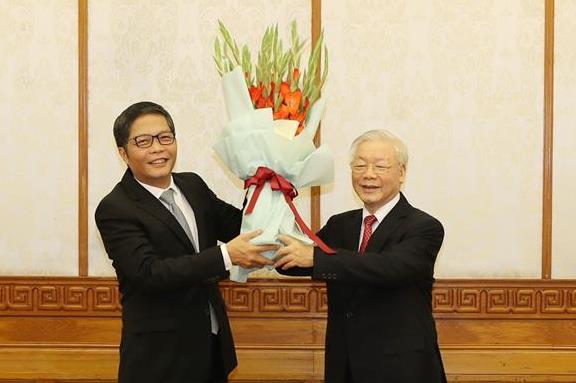 Tổng Bí thư, Chủ tịch nước Nguyễn Phú Trọng chúc mừng đồng chí Trần Tuấn Anh