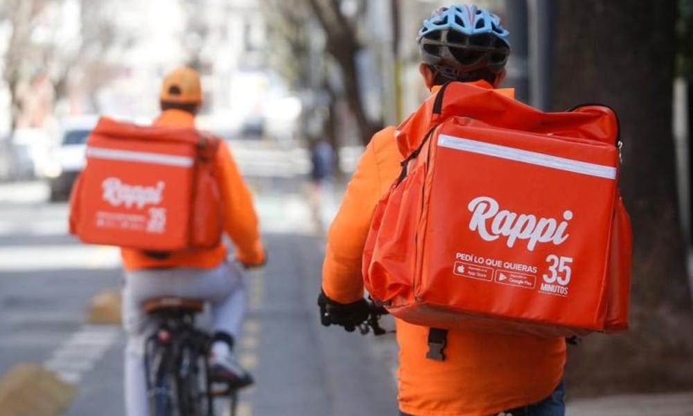 Rappi, ứng dụng giao thức ăn nhanh nổi tiếng ở châu Mỹ Latin, từng bị phạt vì sử dụng lao động trái phép, đưa ra báo cáo mập mờ về quy mô kinh doanh và chế độ lương thưởng cho nhân công. (Ảnh: TheRioTimes)