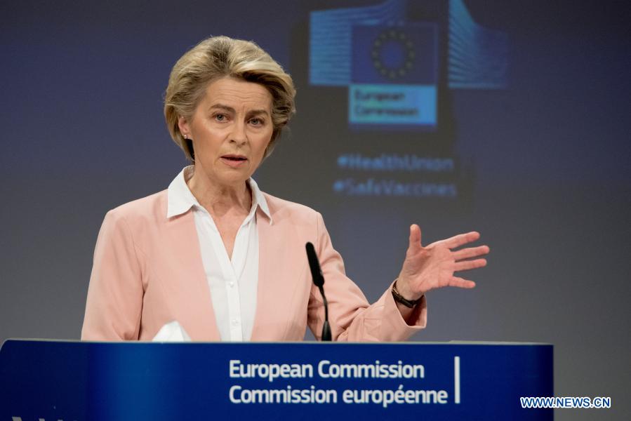 Chủ tịch Ủy ban châu Âu Ursula von der Leyen phát biểu trong buổi hợp báo ngày 17/2/2021.