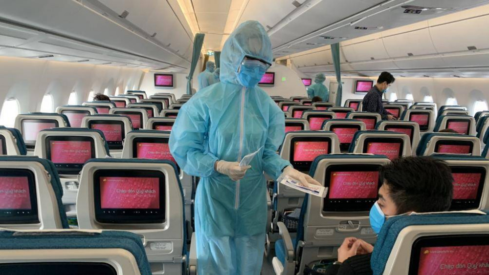 Cục hàng không Việt Nam đề xuất ưu tiên tiêm vắc xin COVID-19 cho nhóm nhân viên hàng không vì có nguy cơ lây nhiễm cao (ảnh minh họa)