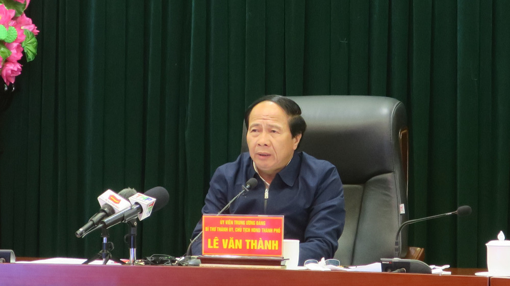 Bí thư Thành ủy Lê Văn Thành chủ trì cuộc họp