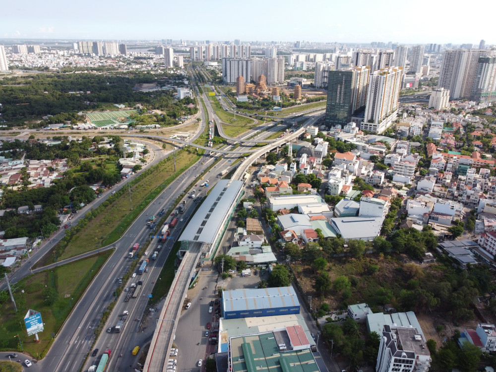 Metro số 1 Bến Thành - Suối Tiên dự kiến khai thác thương mại vào năm 2022.  Ảnh: Trường Nguyên