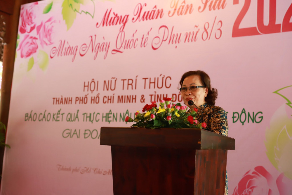 TS. Nguyễn Thị Thu Lan, Chủ tịch Hội Nữ Trí thức tỉnh Đồng Nai mong rằng, trong thời gian tới tiếp tục cùng hợp tác, hoạt động với Hội Nữ Trí thức TP. HCM để đóng góp cho sự phát triển