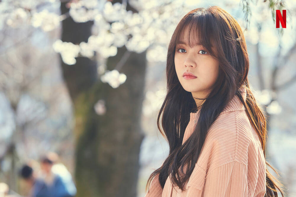 Kim So Hyun xinh đẹp trong tạo hình phim Chuông báo tình yêu.